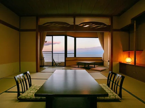 10畳広縁付 海側のBT付和室