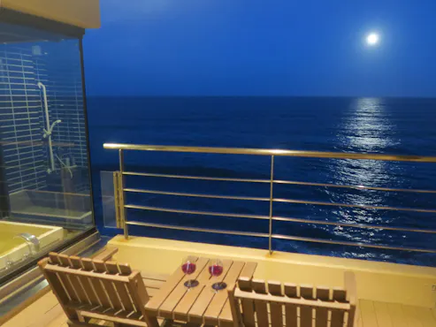 展望ひのき風呂ウッドテラスからの満月