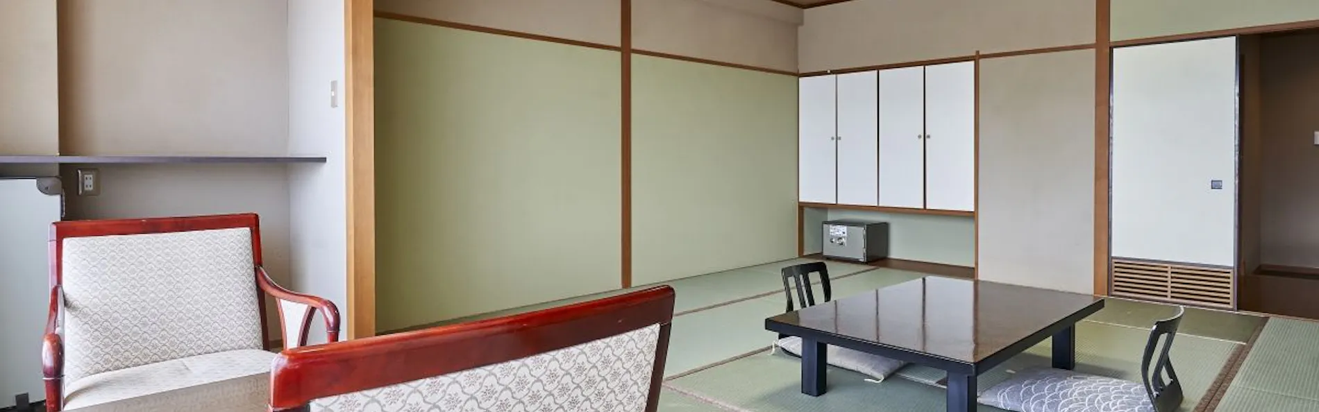 司ロイヤルホテル