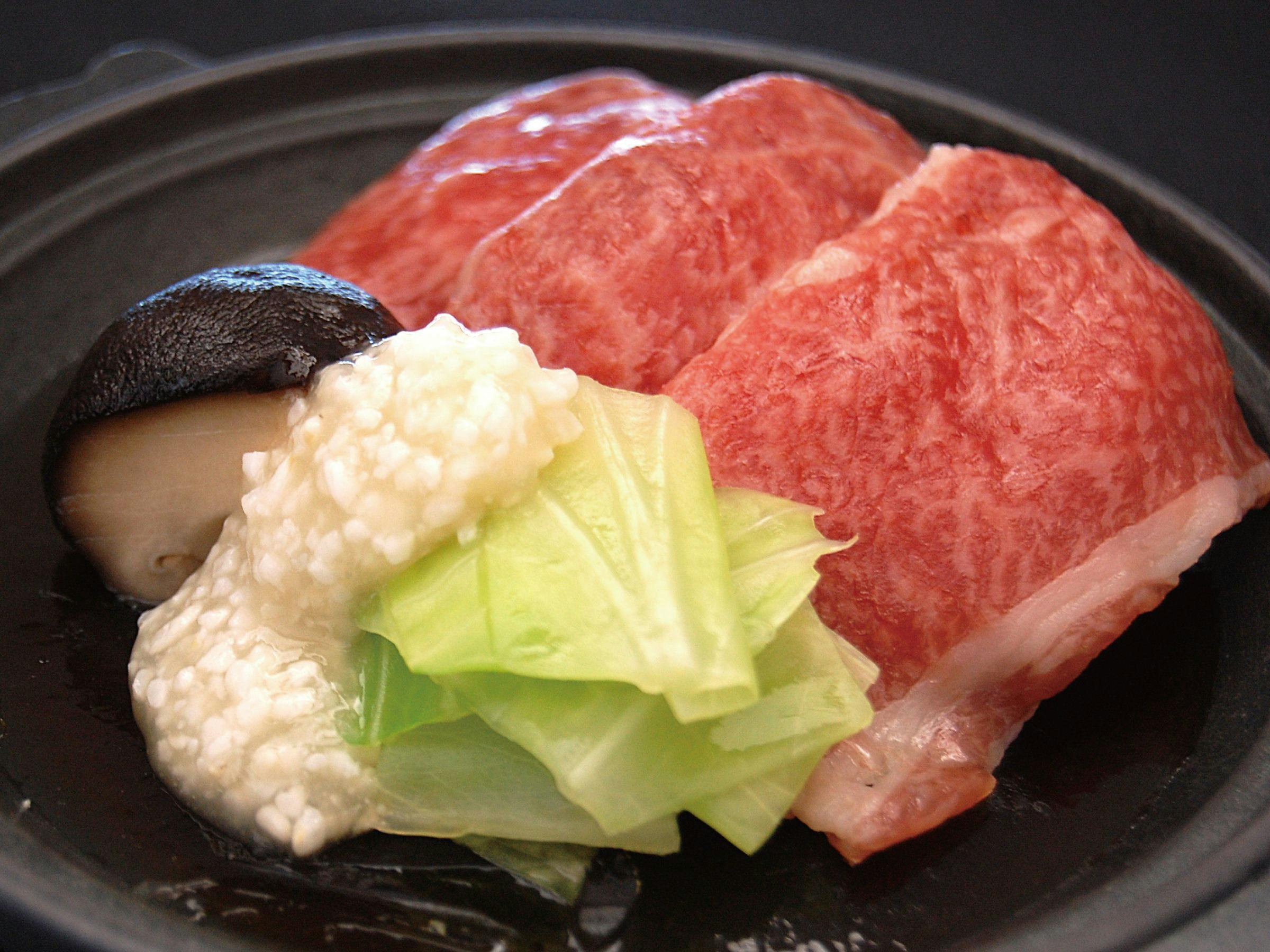 【美食旅／お部屋で味わう二大味覚】＜伊勢海老/他二種の姿盛＆黒毛和牛付＞創作会席をお部屋で愉しむ