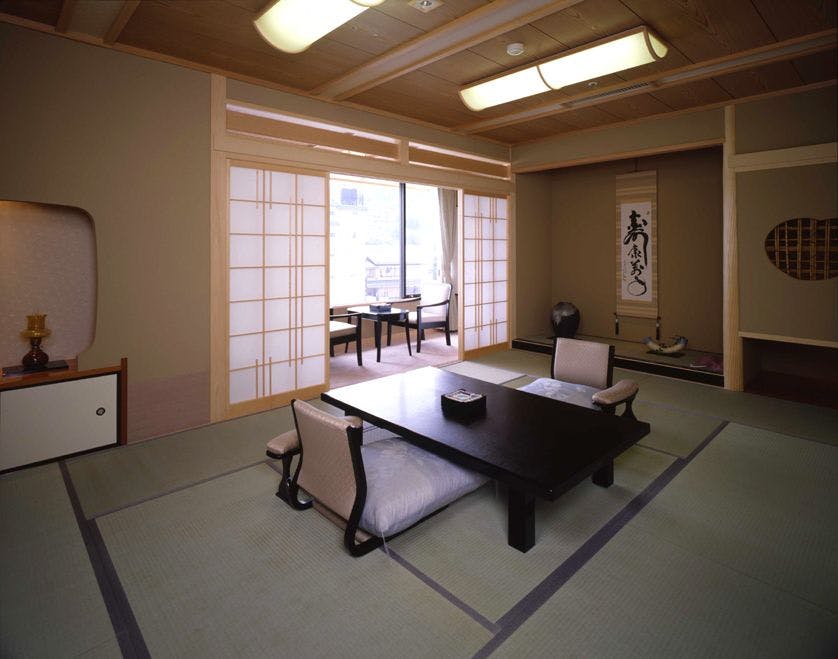 伊勢神宮のお膝元　鳥羽　胡蝶蘭