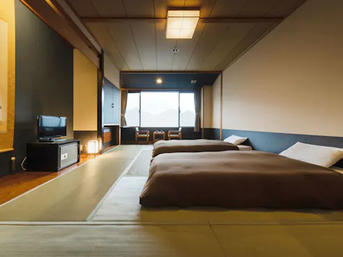 【ชมรมท่องเที่ยว・ห้องสไตล์ญี่ปุ่นพร้อมเตียง】