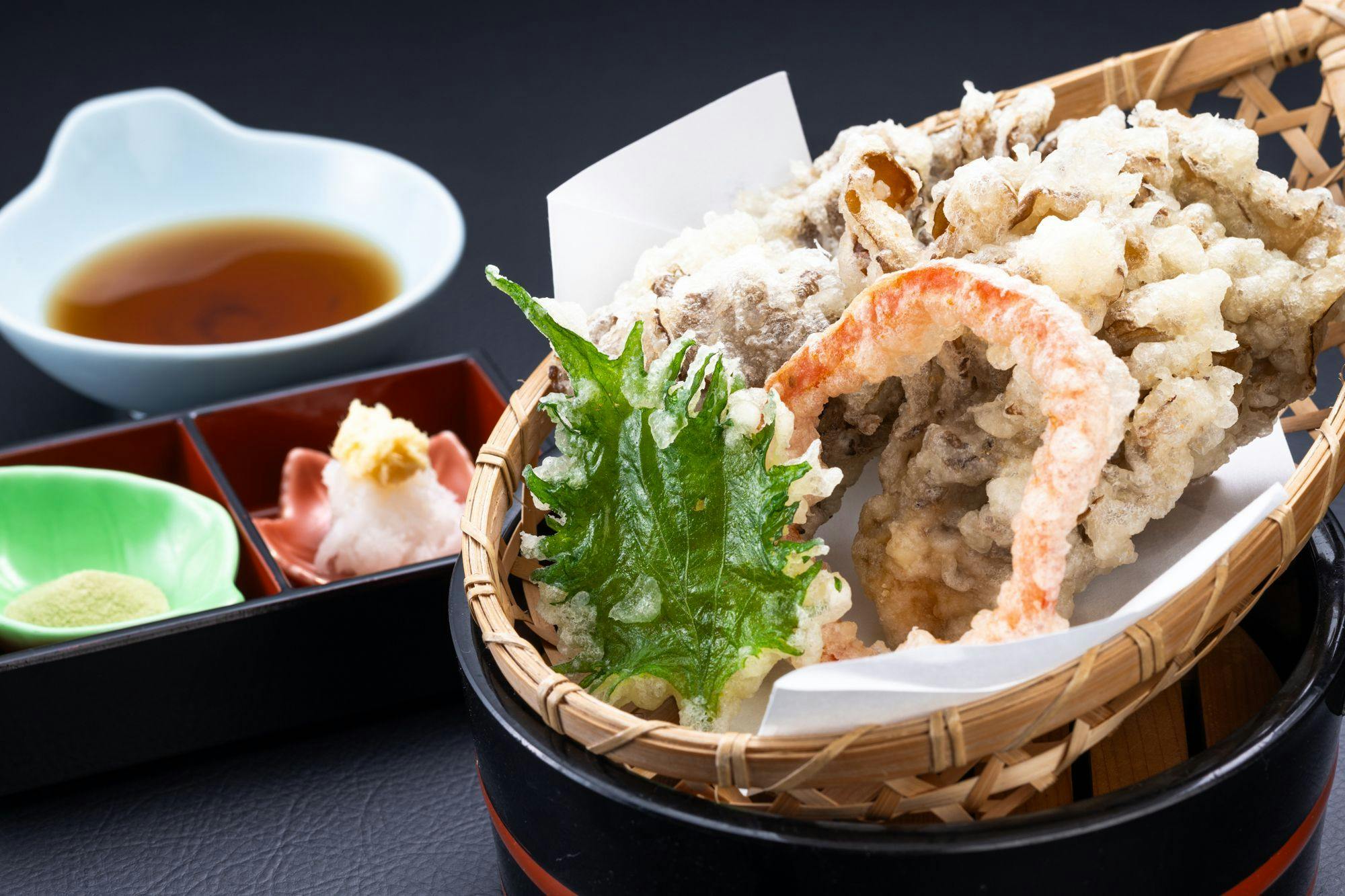 あわしま会席】+【伝統の山賊鍋】＋【舞茸の天ぷら】山の恵みを味わう！山里会席＜レストラン食＞