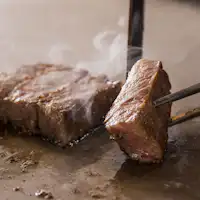 メインのお料理はその場で焼き上げます。