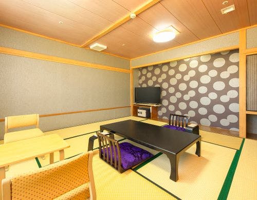 夢亭港側10畳客室。<BR>夕焼けイメージ。