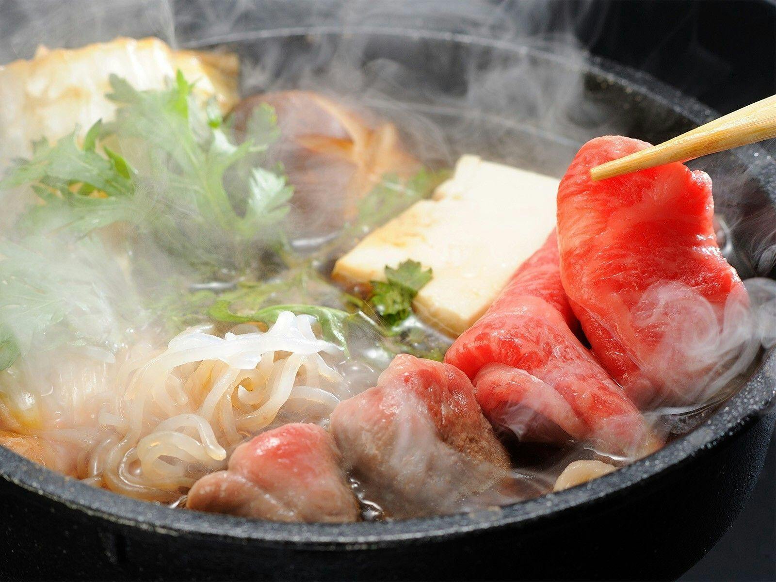 極上山形牛ロースすき焼き