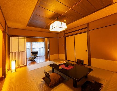 ＜源泉かけ流し＞半露天風呂付客室紺碧彩