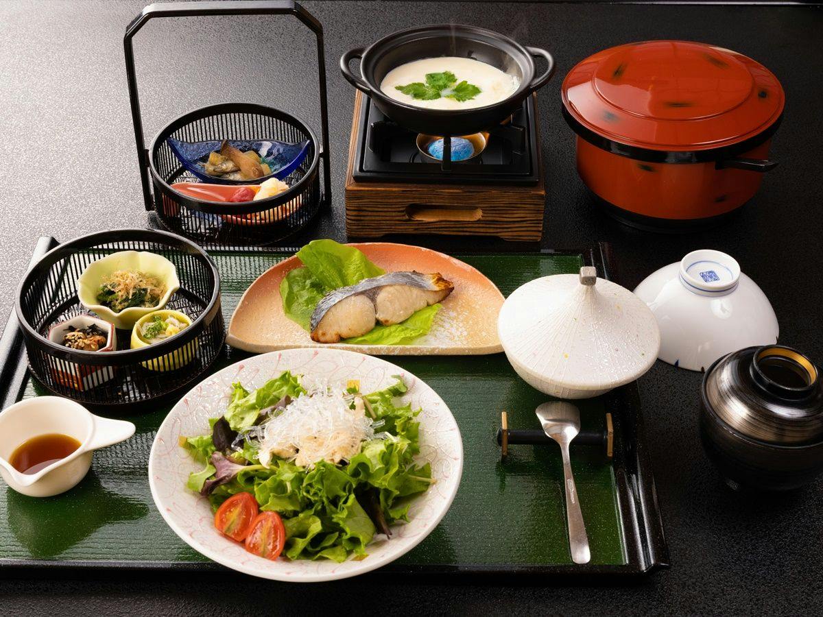【ご朝食一例】選べる5種のメイン料理