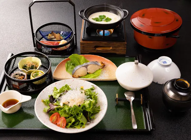 【ご朝食一例】選べる5種のメイン料理