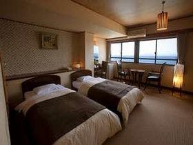 雲仙・小浜温泉　春陽館　露天風呂から眺める夕陽が絶景の宿