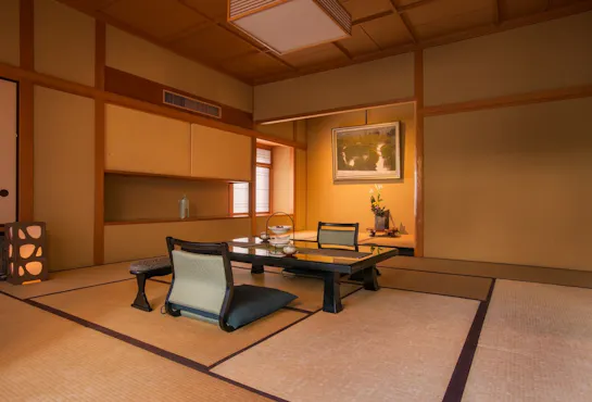 ห้องพักพิเศษ ห้องญี่ปุ่นและตะวันตก ฝั่งภูเขา