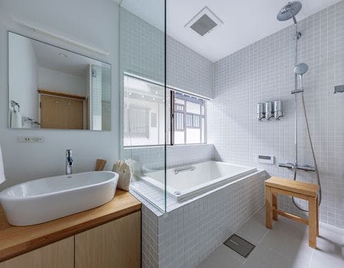 宿坊KANETSUNE専用バスルーム（浴槽付）