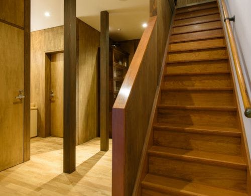 宿坊KANETSUNE　階段