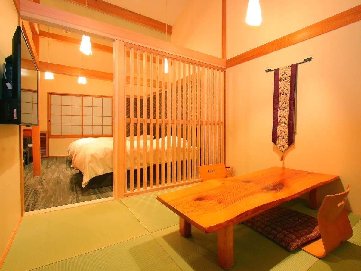 2階和洋室【銀朱】