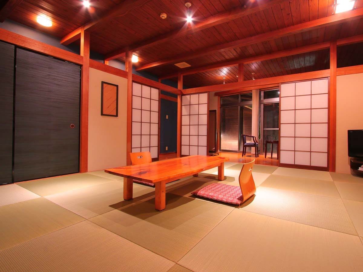 Bilik Gaya Jepun dengan Onsen Terbuka di Tingkat 1 [Seiran]