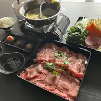 ชาบูชาบูหมูวะทงโมจิบุตะ หรือเนื้อวากิวมุราคามิ