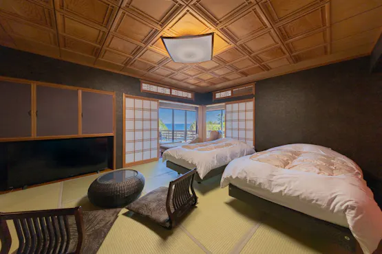 Bilik gaya Jepun (10 tatami) + beranda (4 tatami)