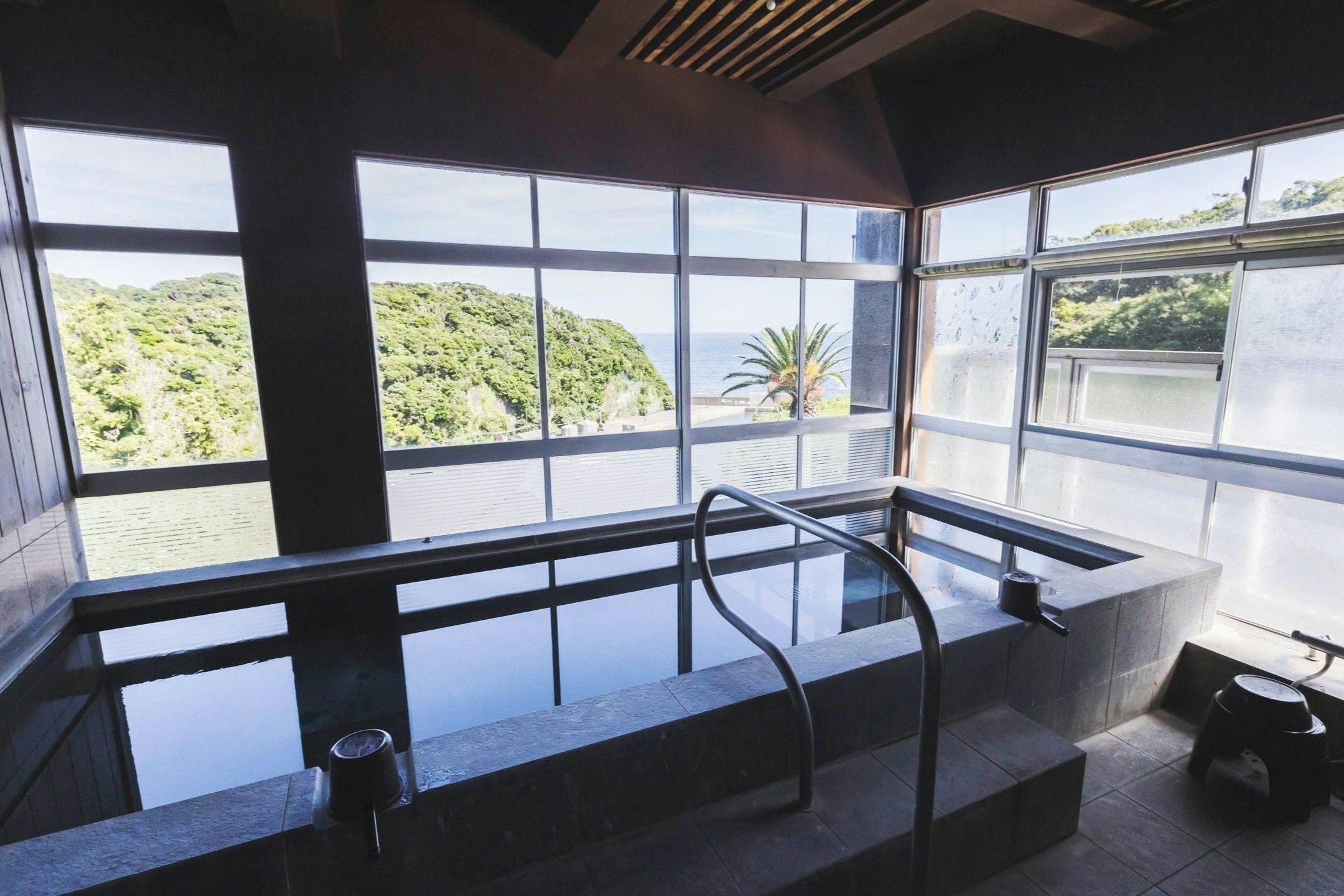 溫泉大浴場範例