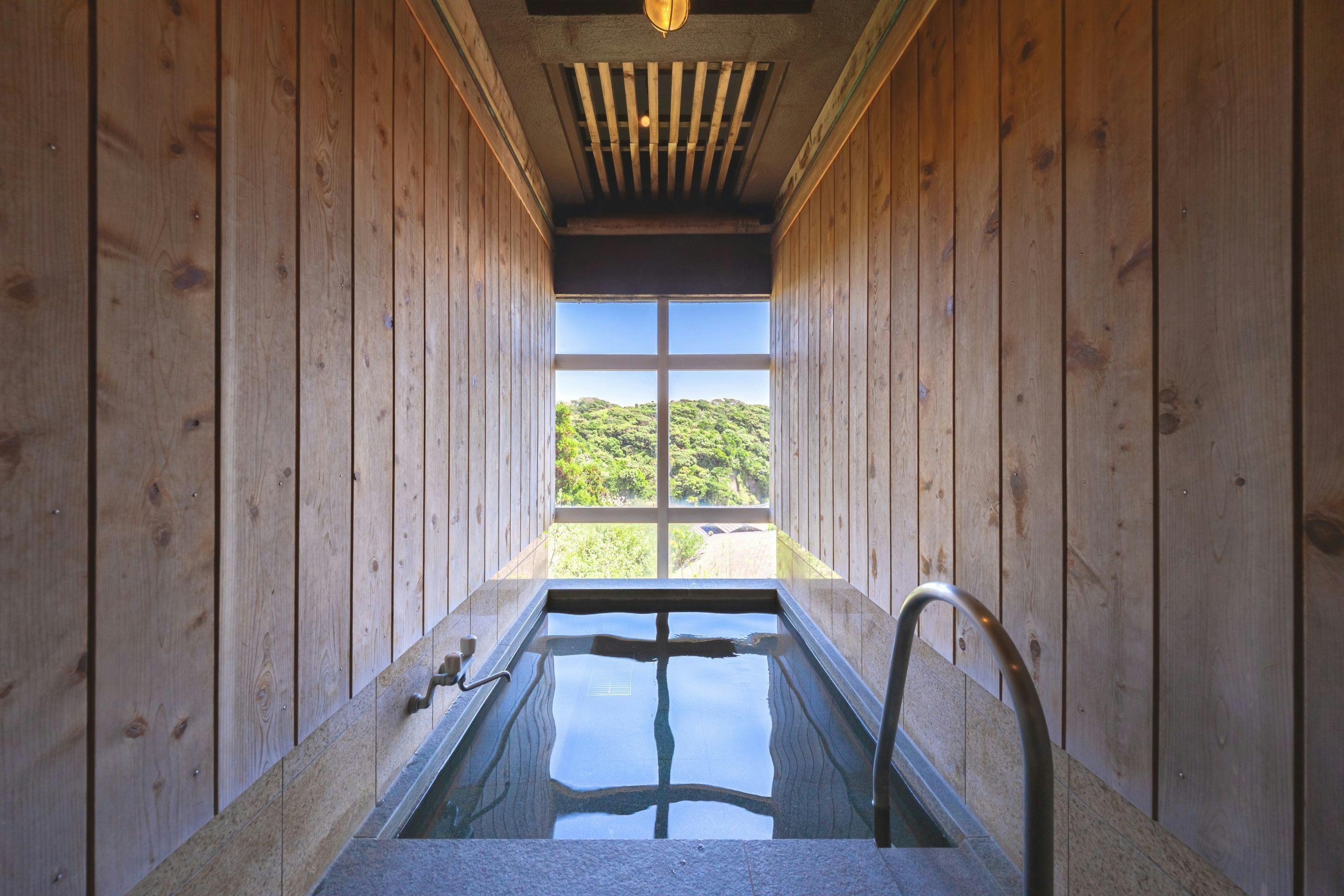 磯香の湯宿　鵜原館