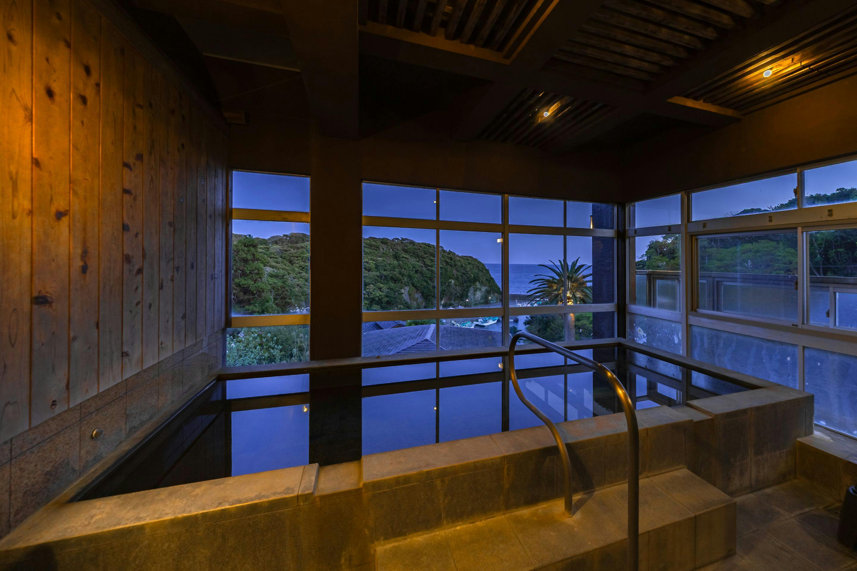 磯香の湯宿　鵜原館