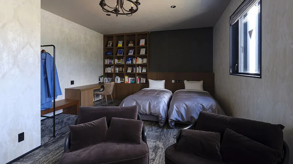 Neohas Book and Hotel
