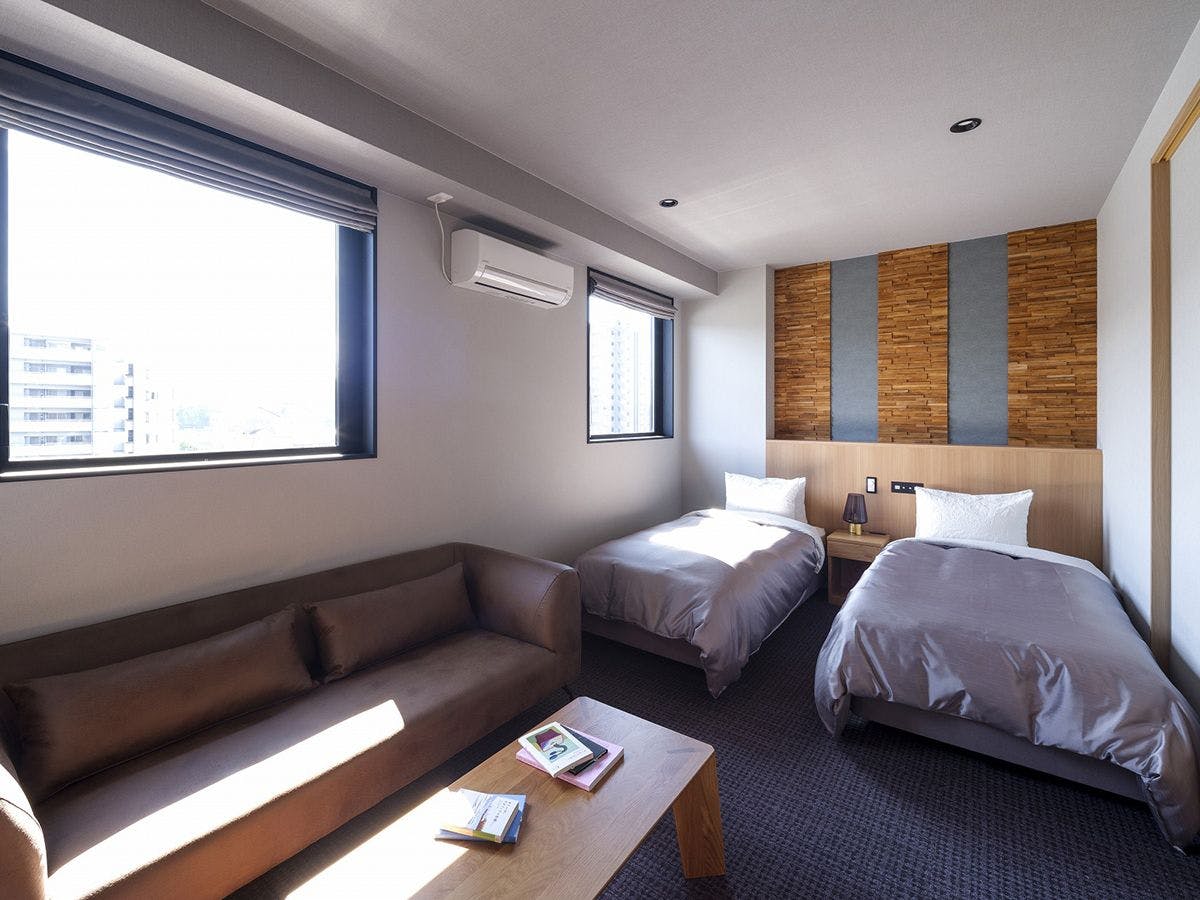 Neohas Book and Hotel