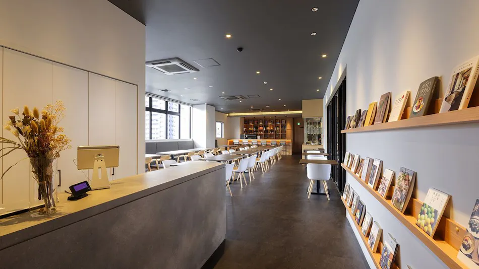 Neohas Book and Hotel