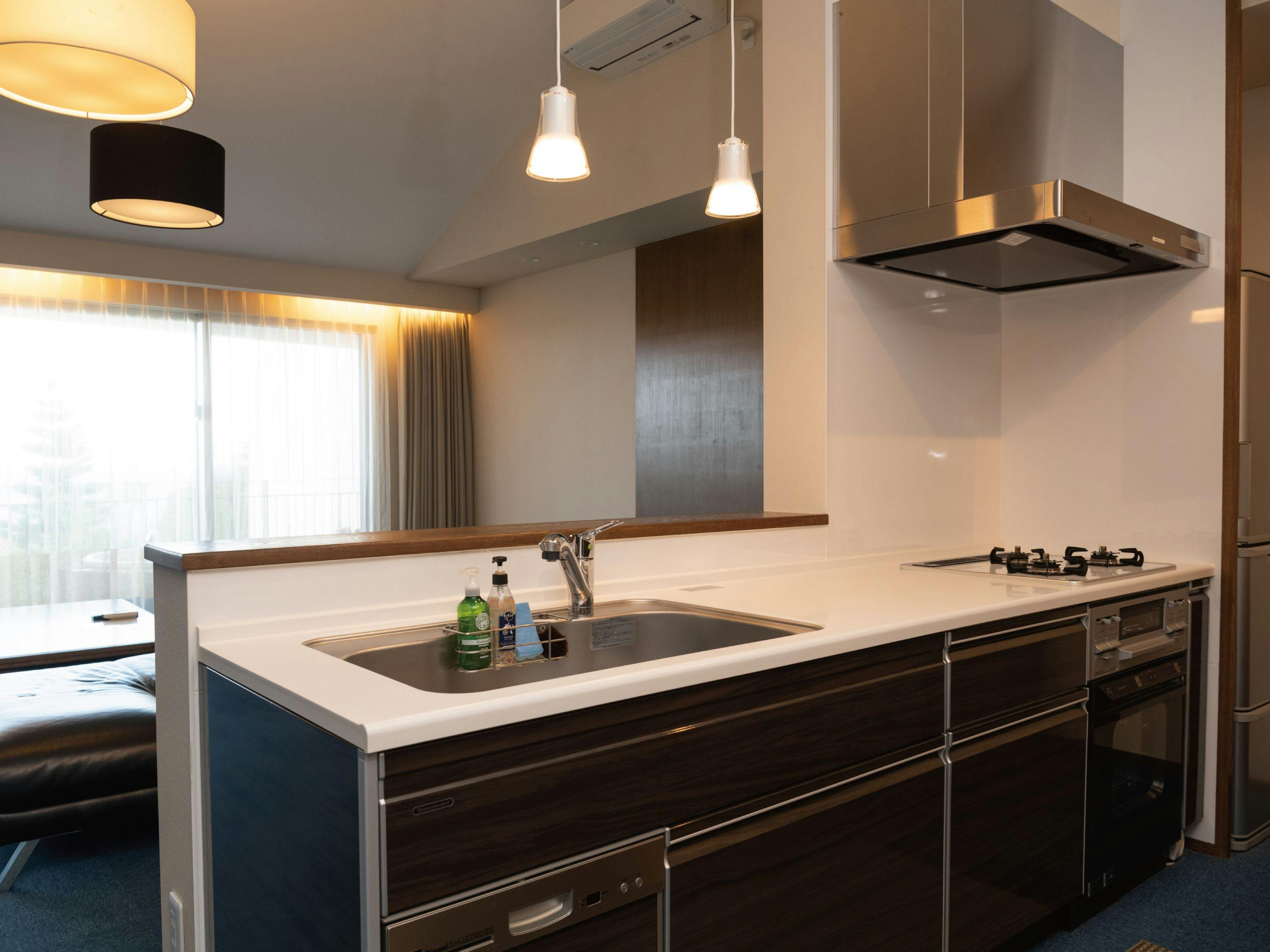 Condominium T-Room