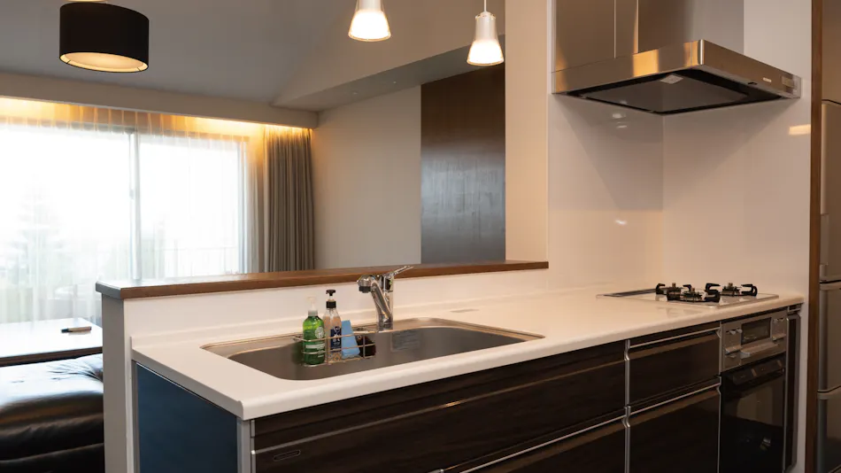 Condominium T-Room