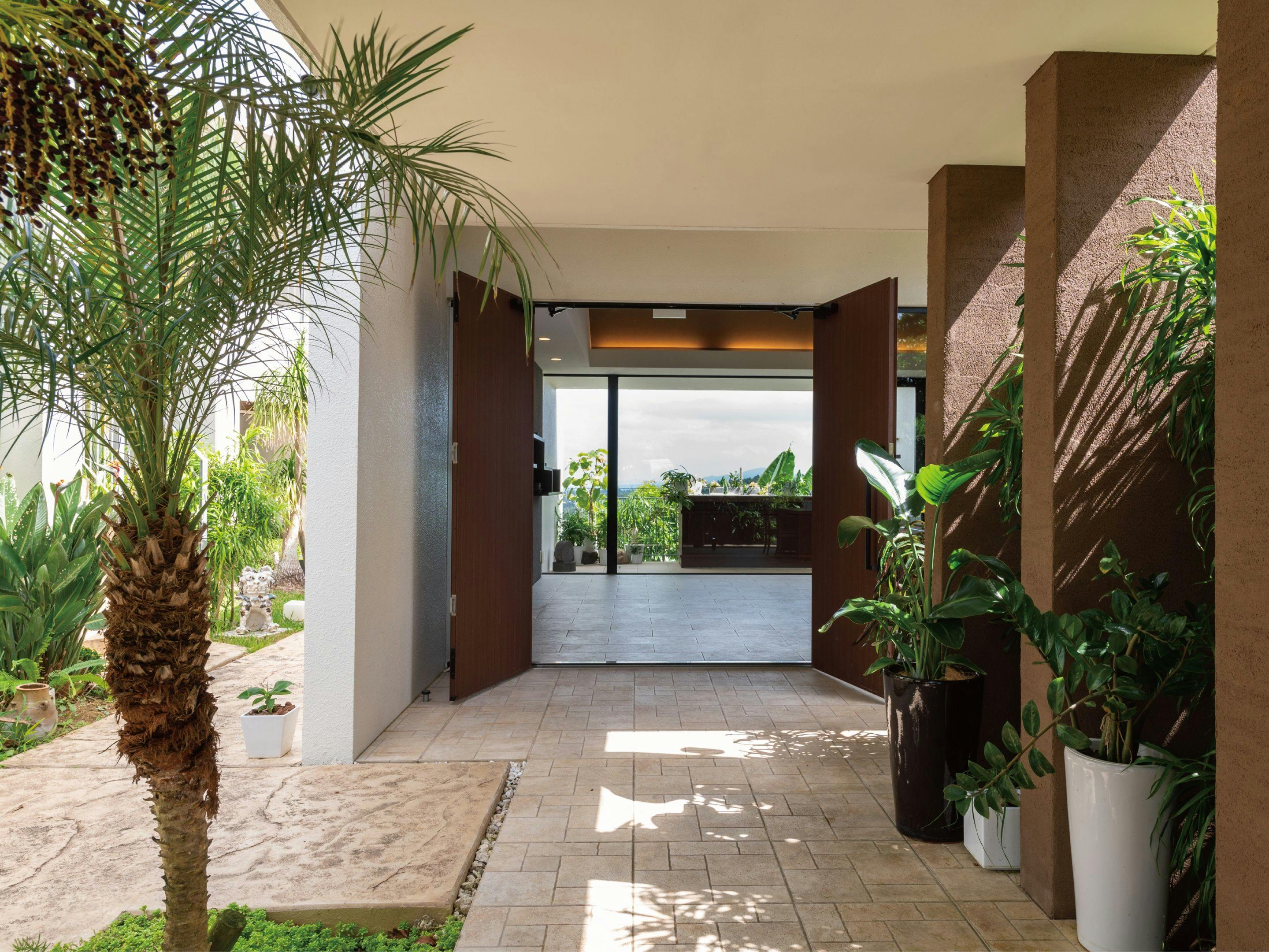 Condominium T-Room