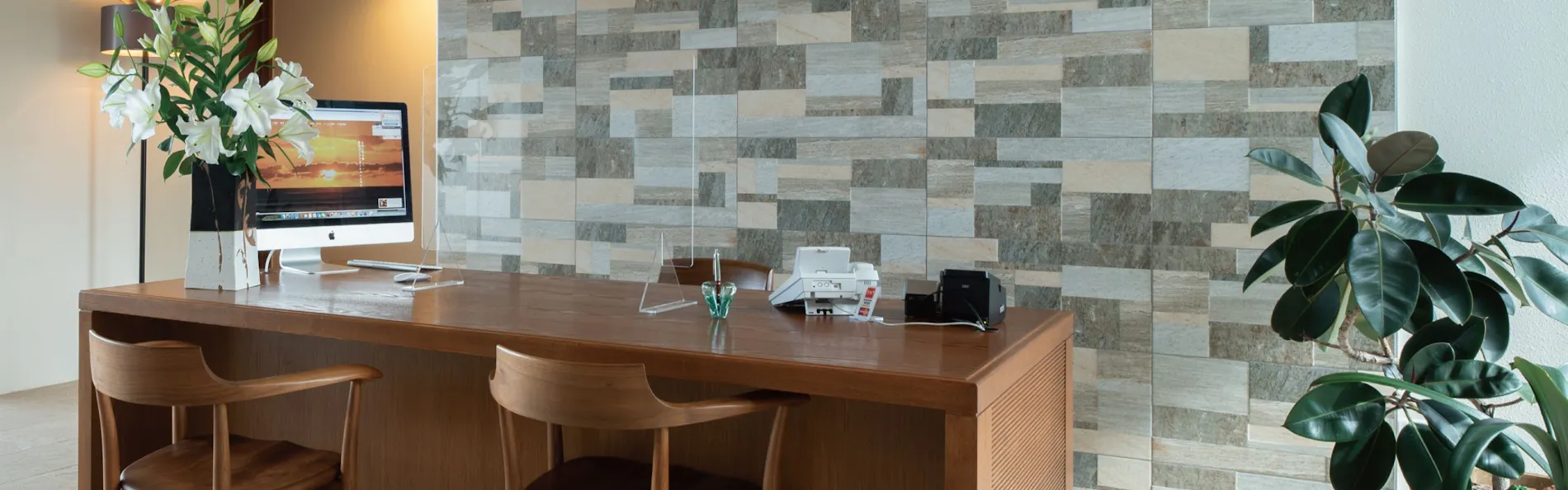 Condominium T-Room
