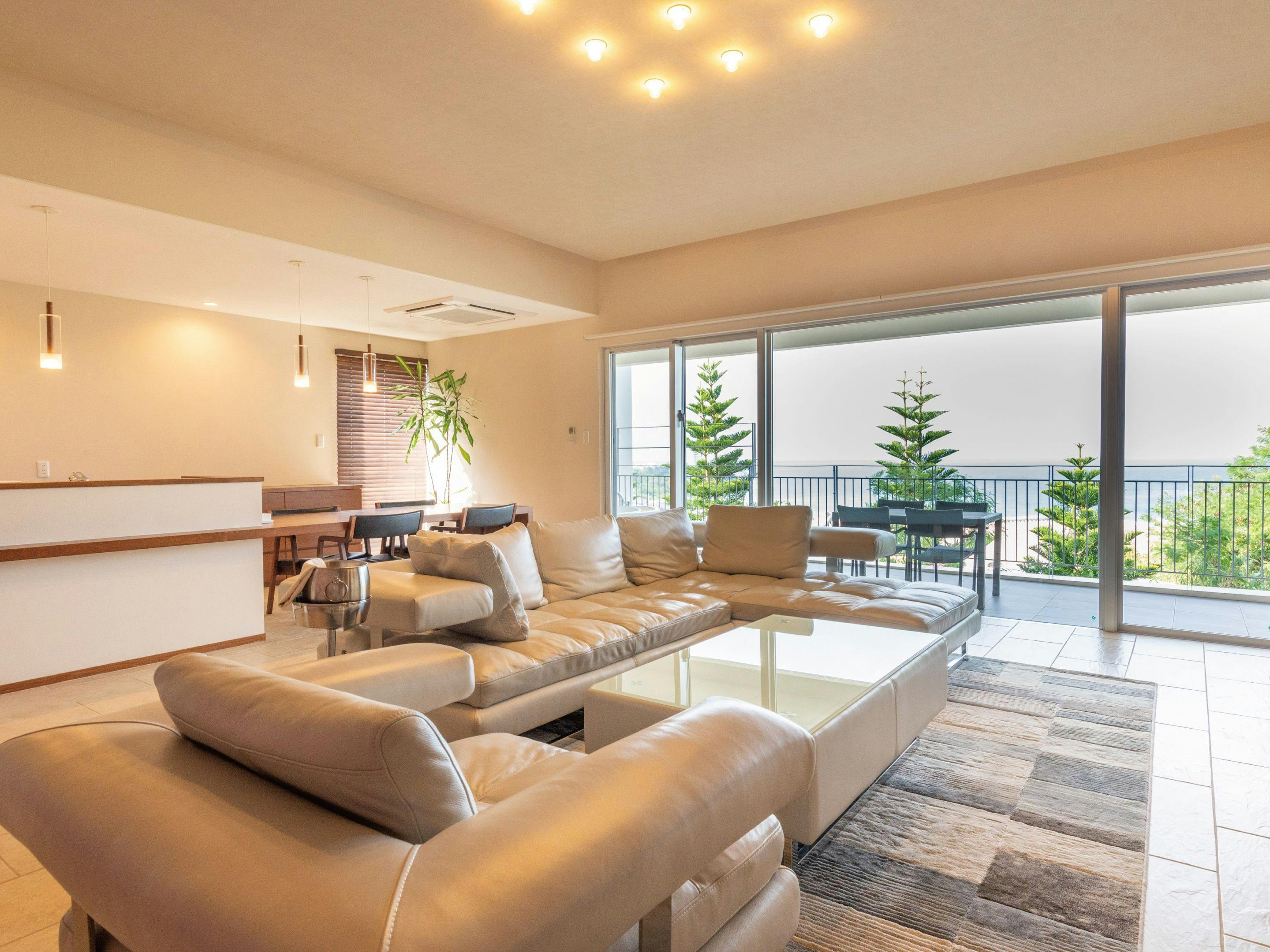 Condominium T-Room