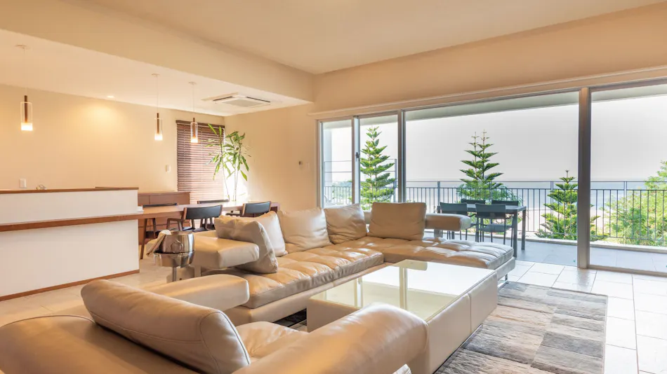 Condominium T-Room