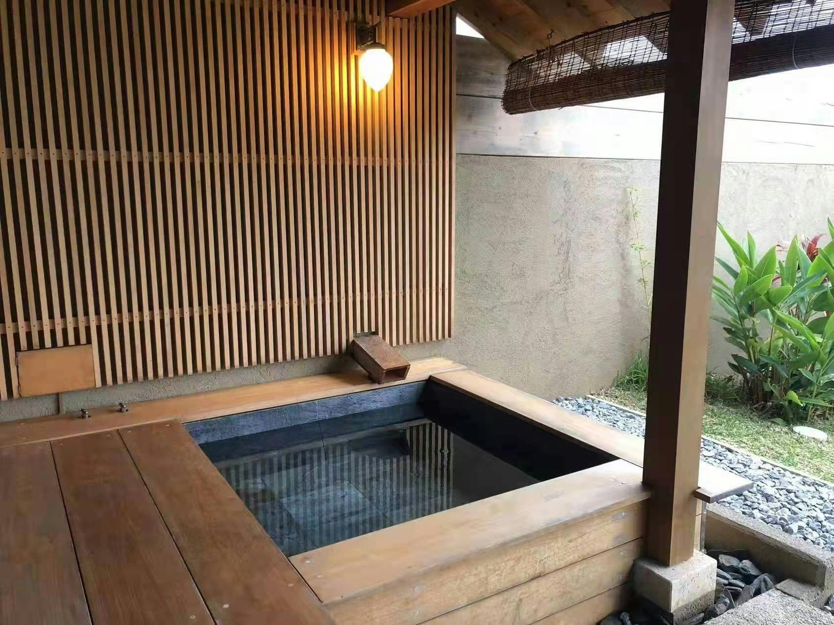 瀬底山水
