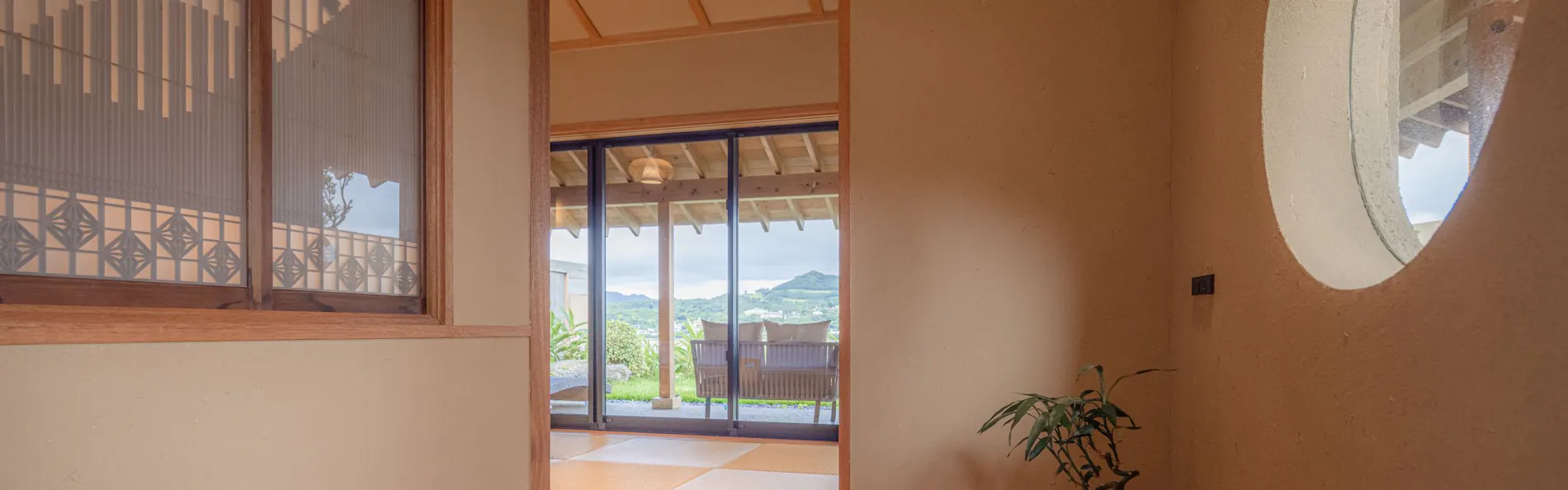 瀬底山水