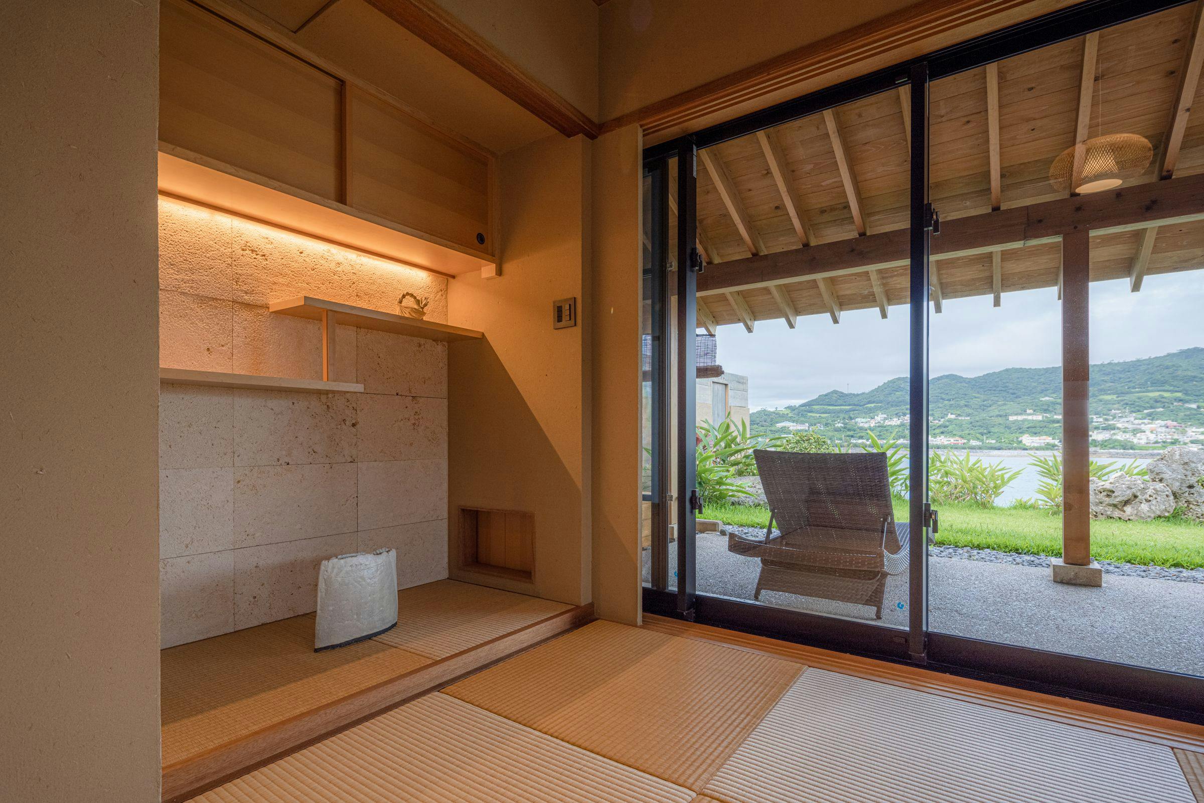 瀬底山水