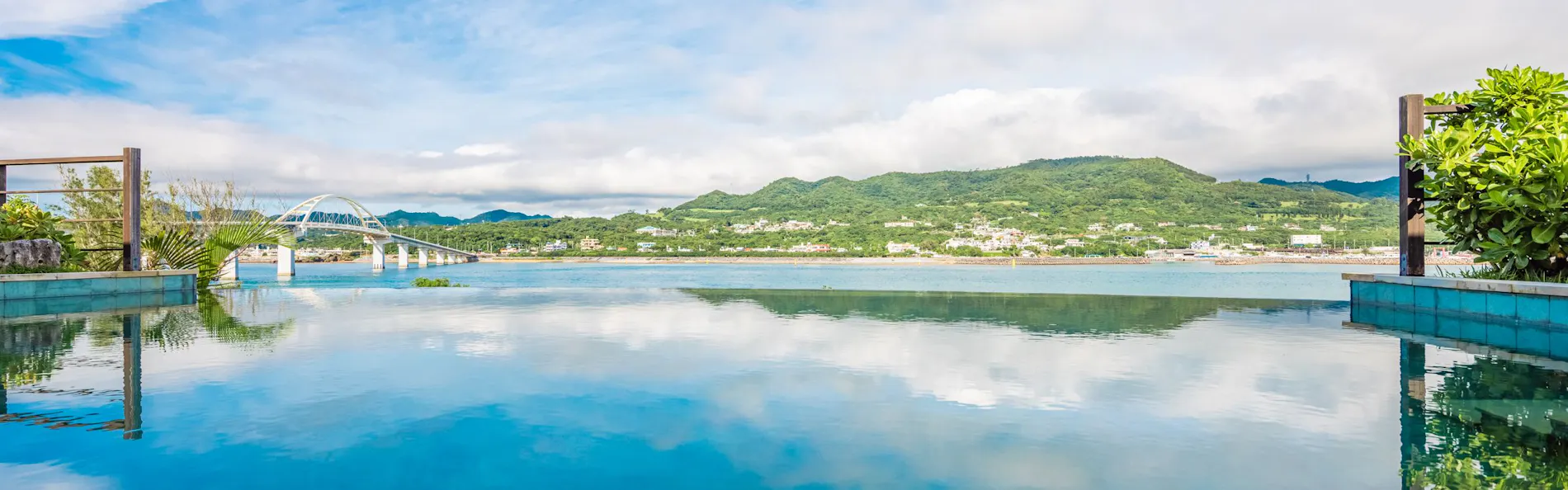 瀬底山水