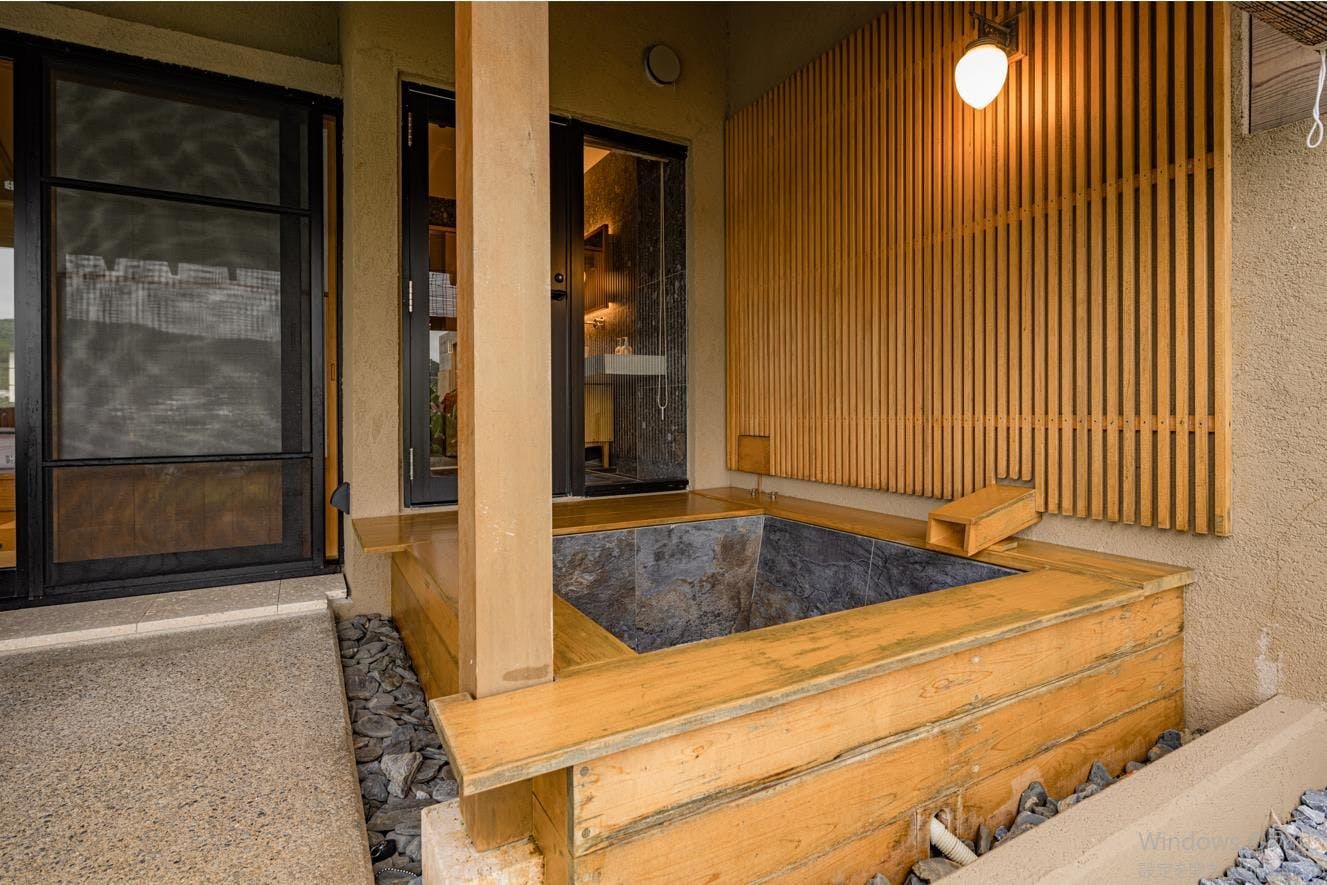 瀬底山水
