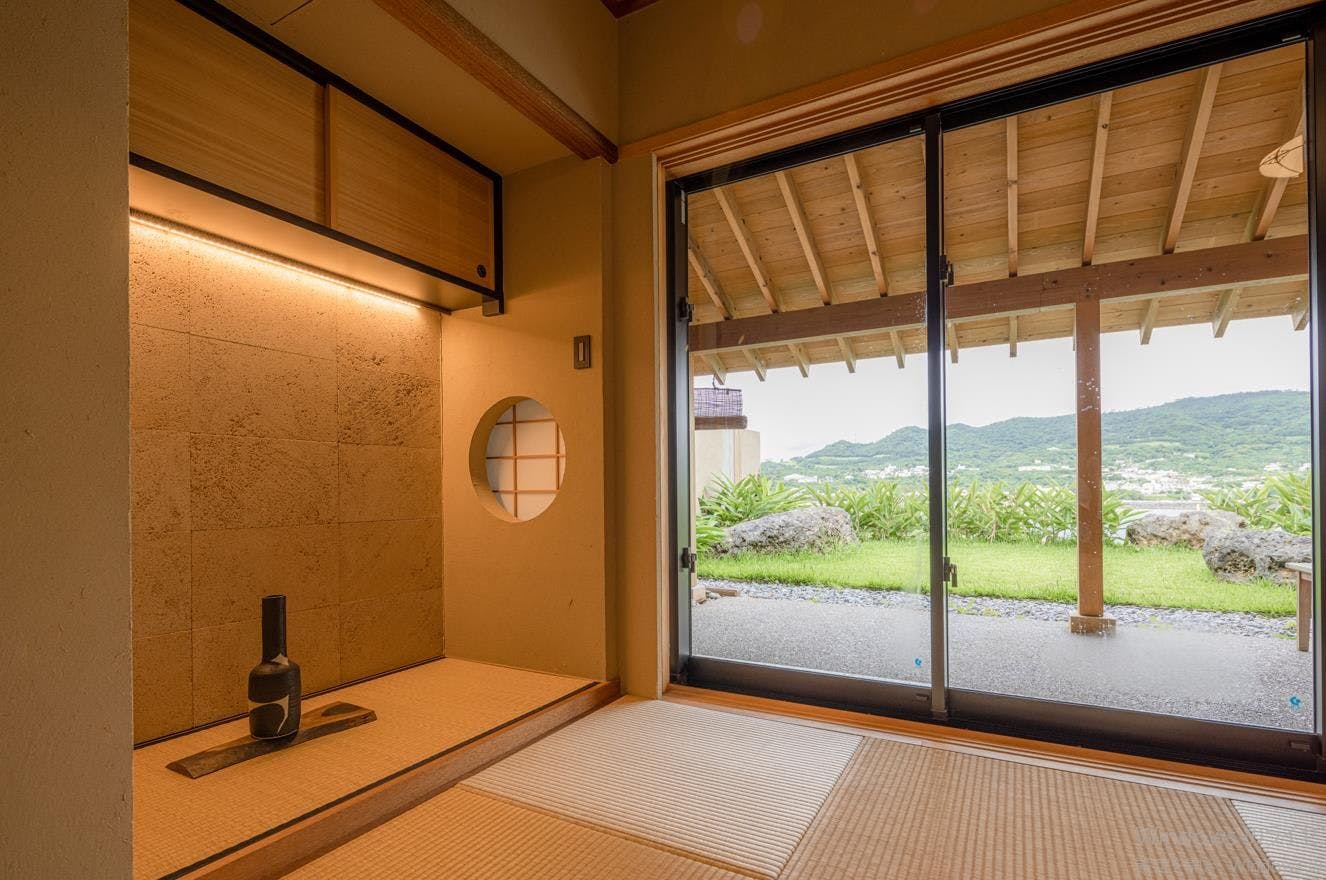瀬底山水