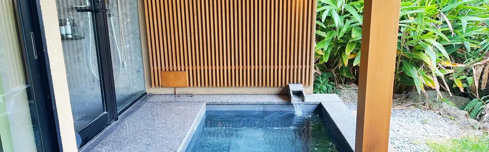 瀬底山水