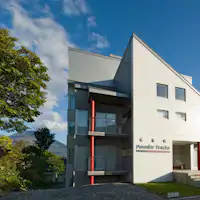 メインストリート沿いにある好立地!