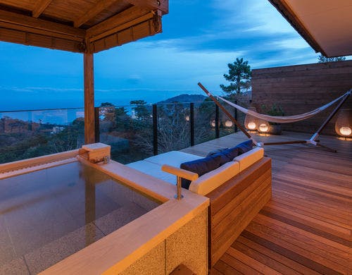 ■風の間<BR>個室露天風呂付きのテラス。