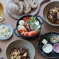 ชุดอาหารค่ำในห้องพัก เพียงแค่อุ่นก็พร้อมทาน