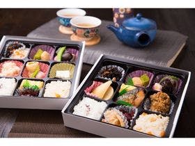 ホスタ梅小路　朱