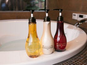 ホスタ梅小路　朱