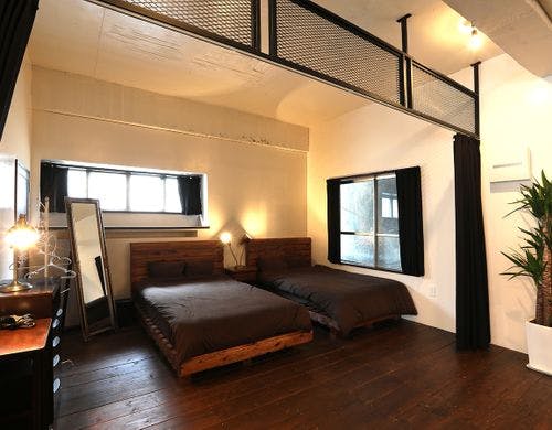 客室「ブラックルーム」ベッドルーム