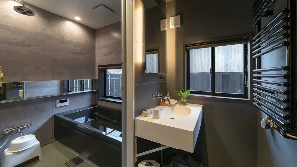 Hinaya Gojo <Machiya Townhouse Rental>