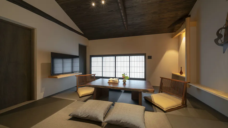 Hinaya Gojo <Machiya Townhouse Rental>