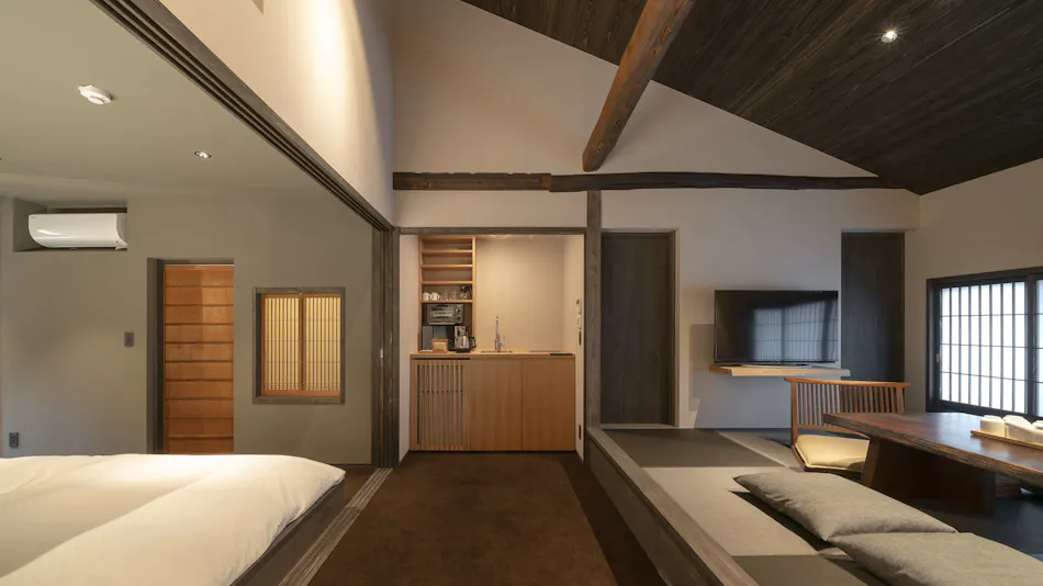 Hinaya Gojo <Machiya Townhouse Rental>