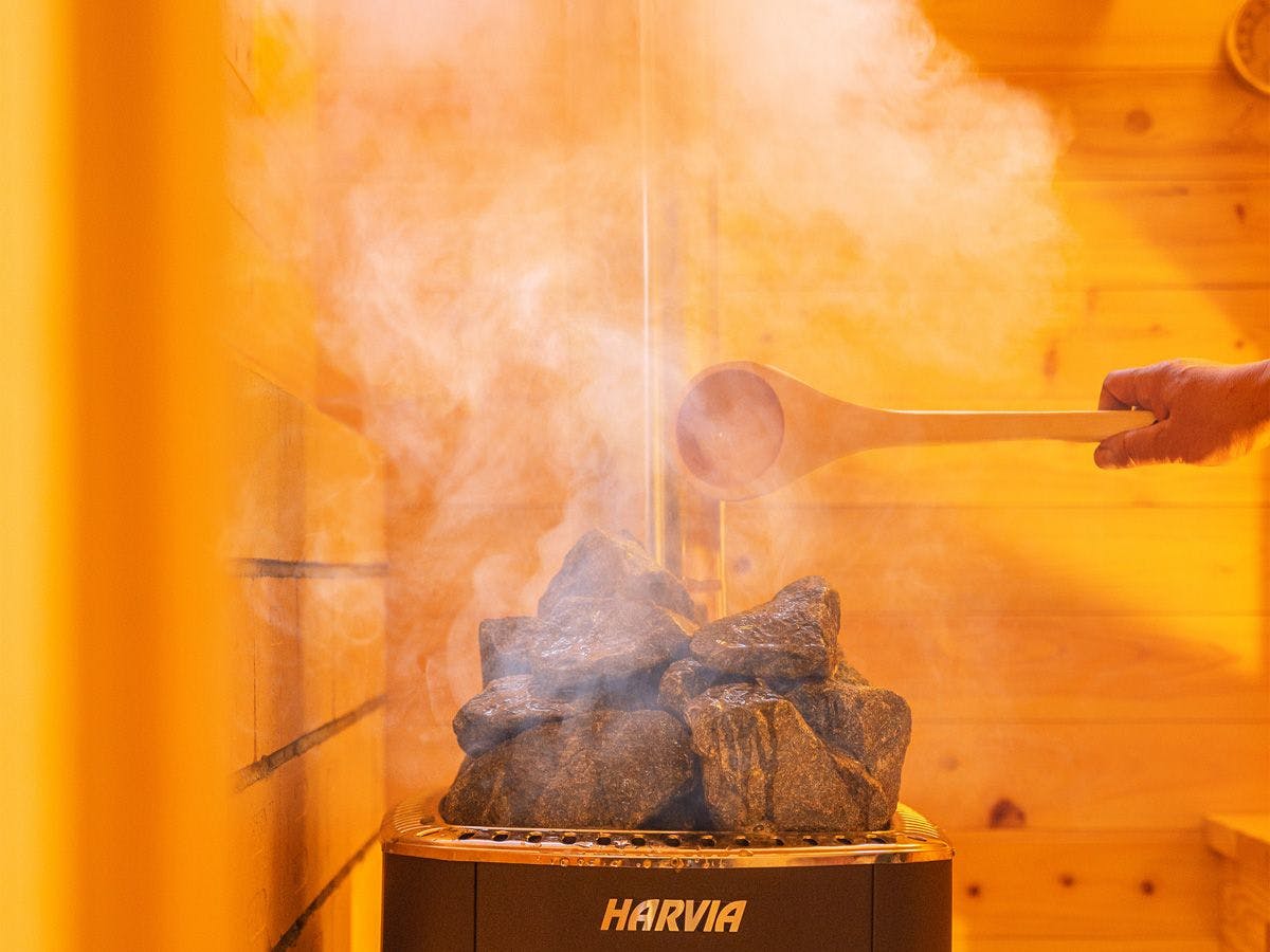 サウナ　セルフロウリュ